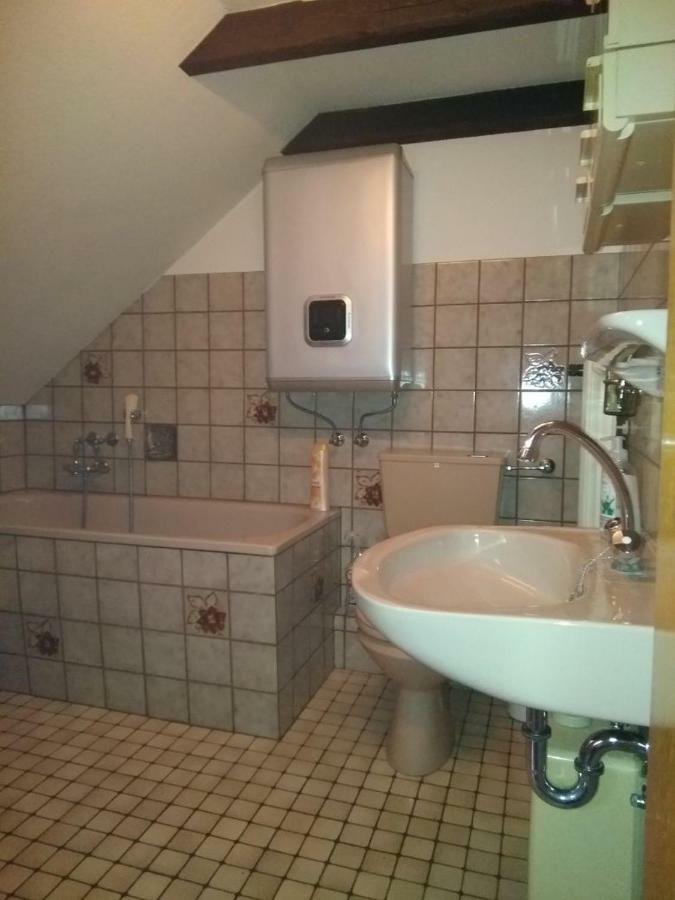 Gemuetliche Wohnung Naehe Centro Ομπερχάουζεν Εξωτερικό φωτογραφία